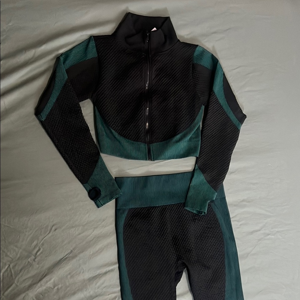 New Mix Black and Green Leggings Set